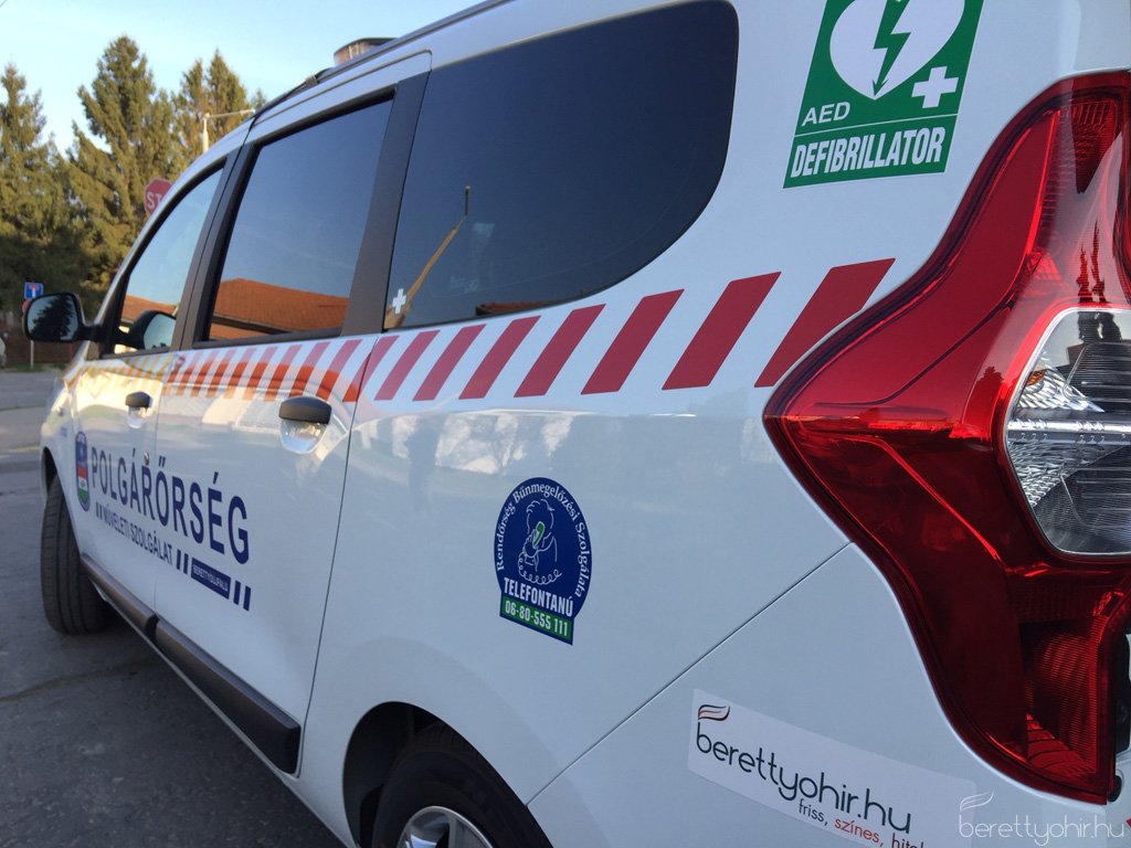 Új szolgálati autó a berettyóújfalui polgárőrségnek01